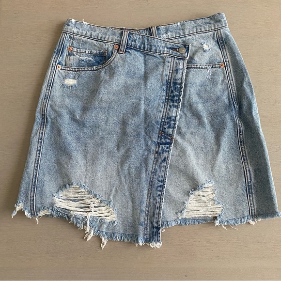 FREE PEOPLE We the Free Parker Wrap Denim Mini Skirt size 31 - Picture 2 of 9